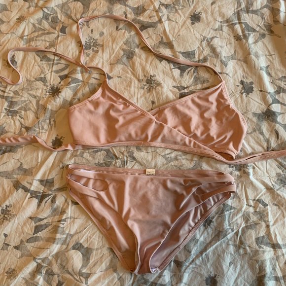 Cupshe Bikini - Picture 3 of 7